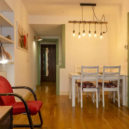 L'ultima Rosa - アパート